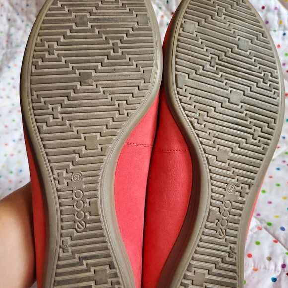 Ecco women's flat size 8- 8.5. - Picture 7 of 9